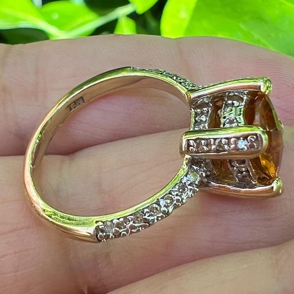 VINTAGE  DESIGNER 14K YELLOW GOLD CHECKERBOARD CUT CITRINE PAVE DIAMOND RING - Picture 15 of 16